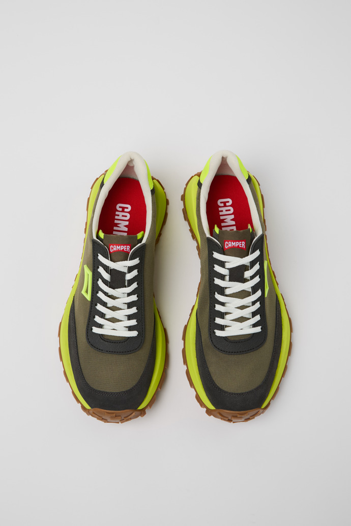 Neu Eingetroffen Camper Drift Trail VIBRAM - Mehrfarbiger Herrensneaker aus Recycling-PET und Nubukleder.