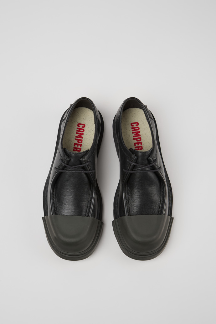 Neu Eingetroffen Camper Junction - Schwarzer Frauenschuh aus Leder.
