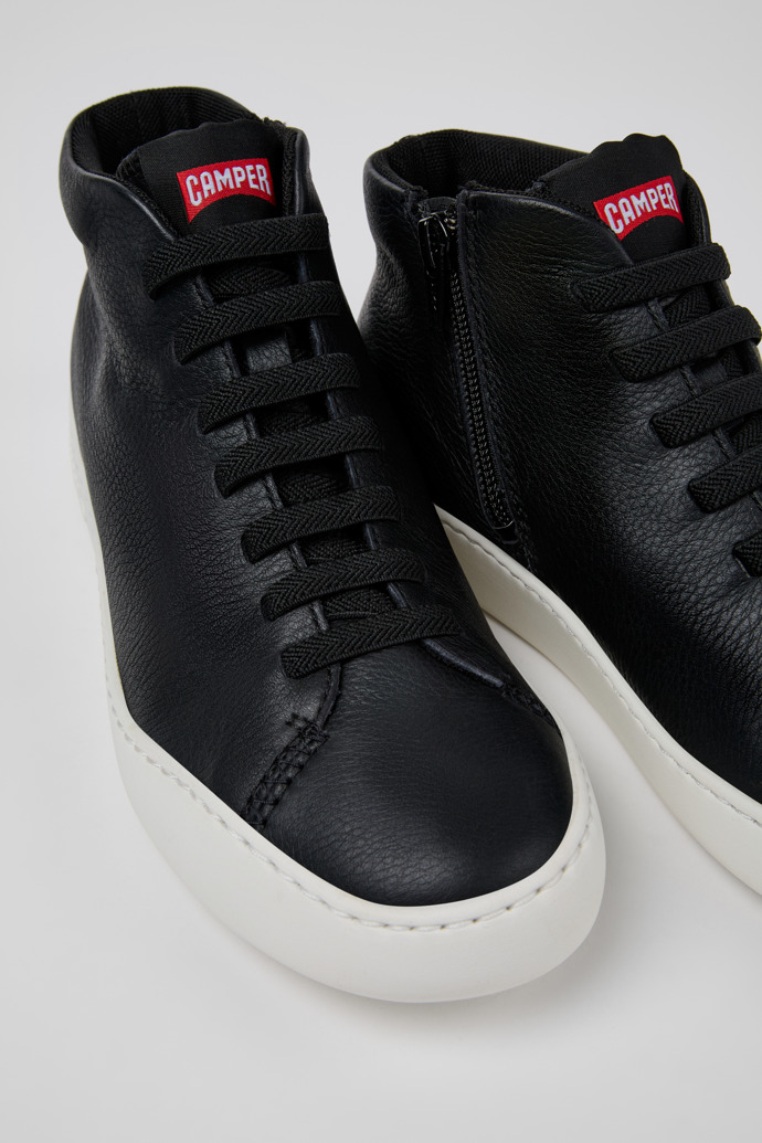 Neu Eingetroffen Camper Peu Touring - Schwarze Damenstiefelette aus Leder