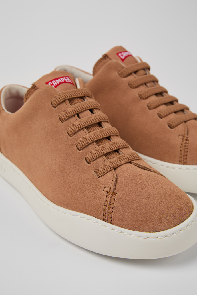 Neu Eingetroffen Camper Peu Touring - Nudefarbene Damensneaker aus Nubukleder.