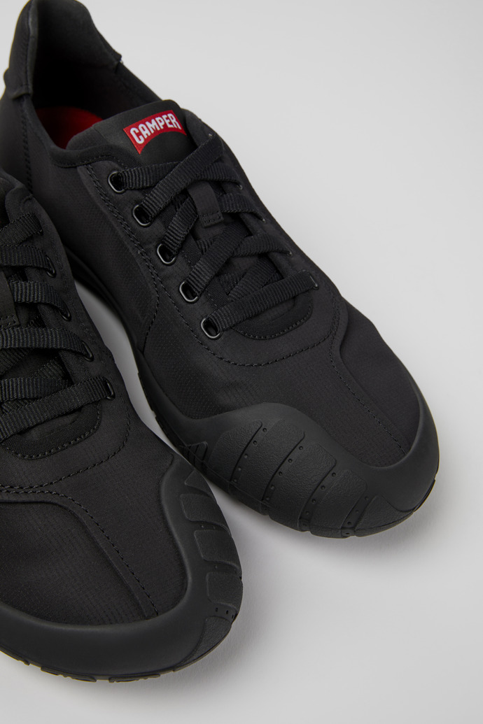 Neu Eingetroffen Camper Peu Path - Schwarzer Damensneaker aus Recycling-PET.