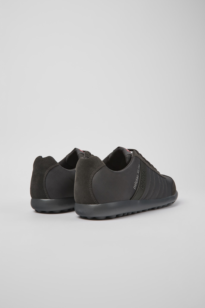 Neu Eingetroffen Camper Pelotas XLite - Grauer Herrenschuh aus Textil und Nubukleder.