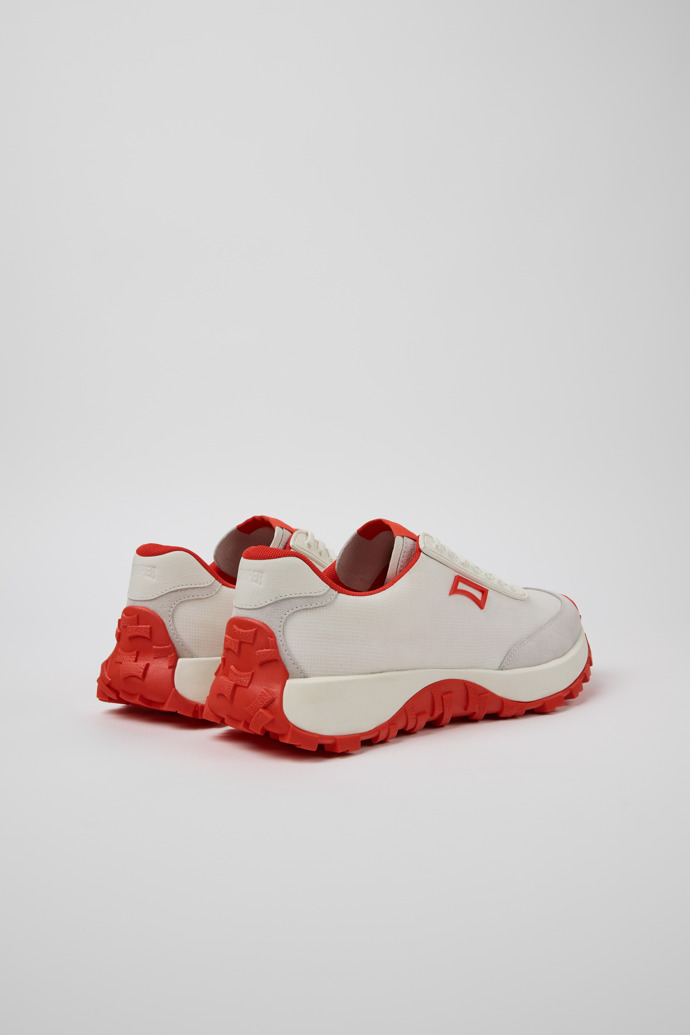 Neu Eingetroffen Camper Drift Trail VIBRAM - Weißer Herrensneaker aus recyceltem PET und Nubukleder.