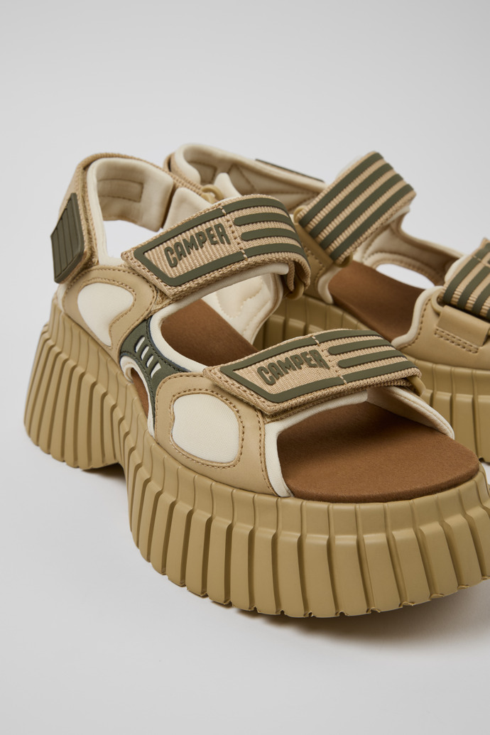 Neu Eingetroffen Camper Pix BCN - Mehrfarbige Sandalen aus Leder und Textil für Damen.