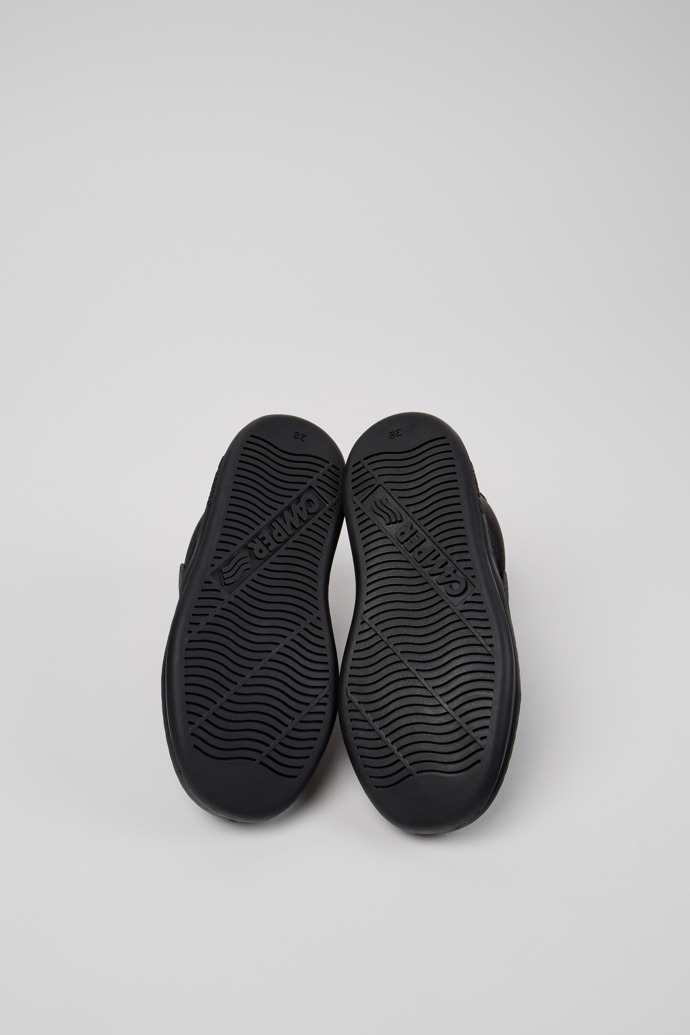 Neu Eingetroffen Camper Runner - Schwarze Kinderstiefelette aus Leder/Nubukleder.