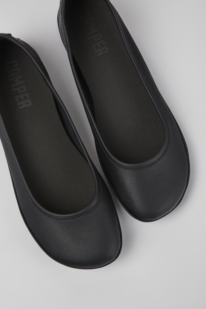 Neu Eingetroffen Camper Right - Schwarze Lederballerinas für Damen