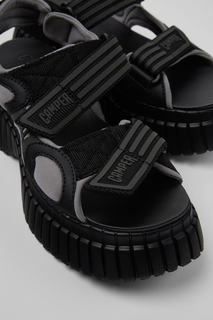Neu Eingetroffen Camper Pix BCN - Mehrfarbige Damensandalen aus Leder und Textil.