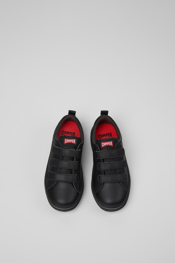 Neu Eingetroffen Camper Runner - Schwarzer Kindersneaker aus Leder und Textil
