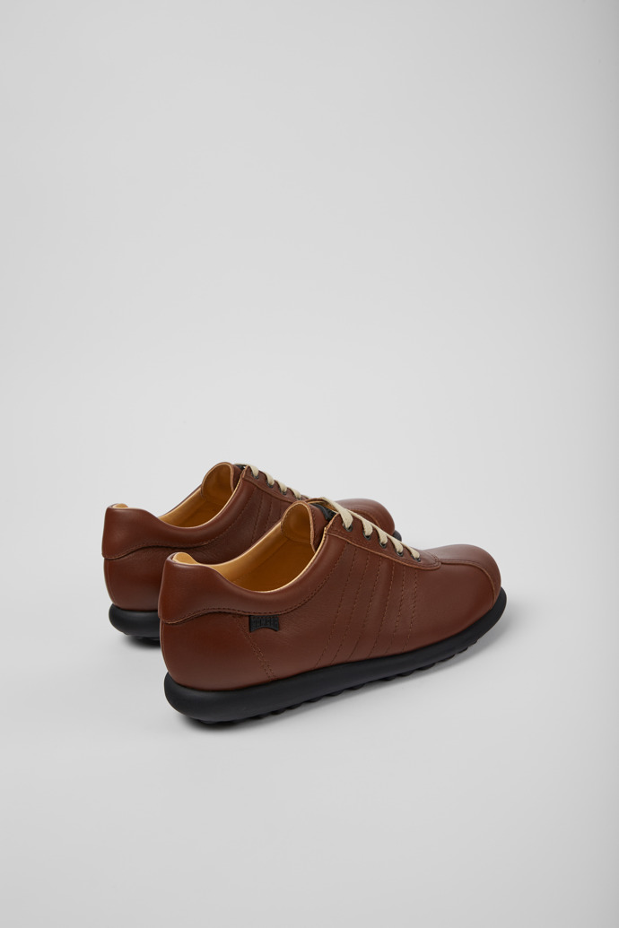 Neu Eingetroffen Camper Pelotas - Brauner Damenschuh aus Leder