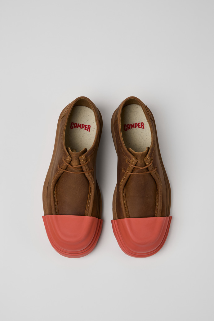 Neu Eingetroffen Camper Junction - Brauner Damenschuh aus regeneriertem Rindsleder.