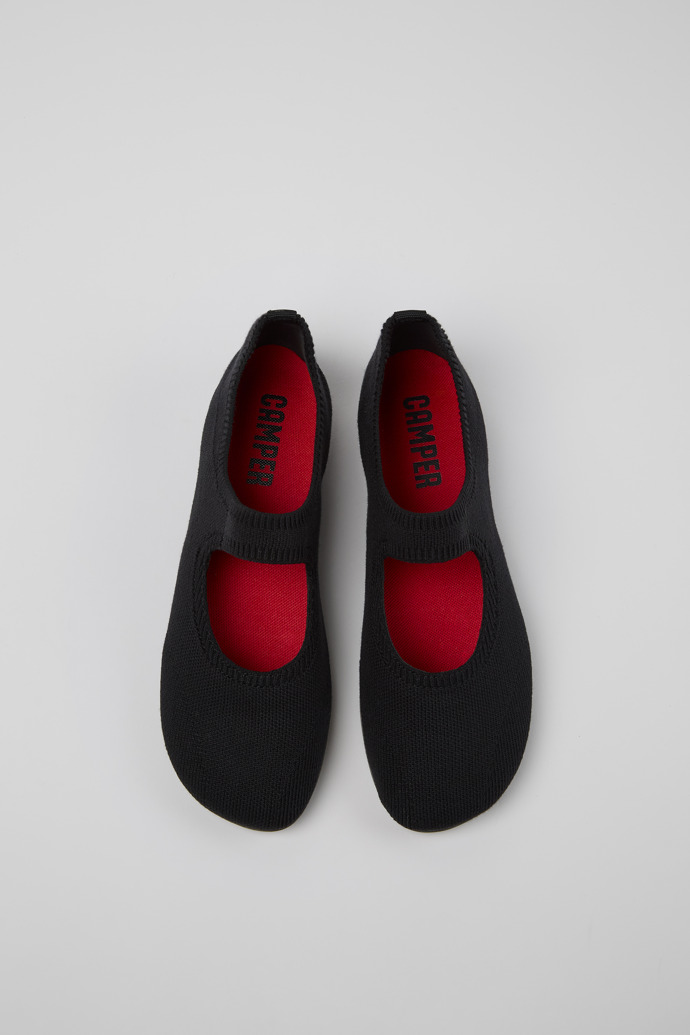 Neu Eingetroffen Camper Right - Schwarzer Damenschuh aus Textil.