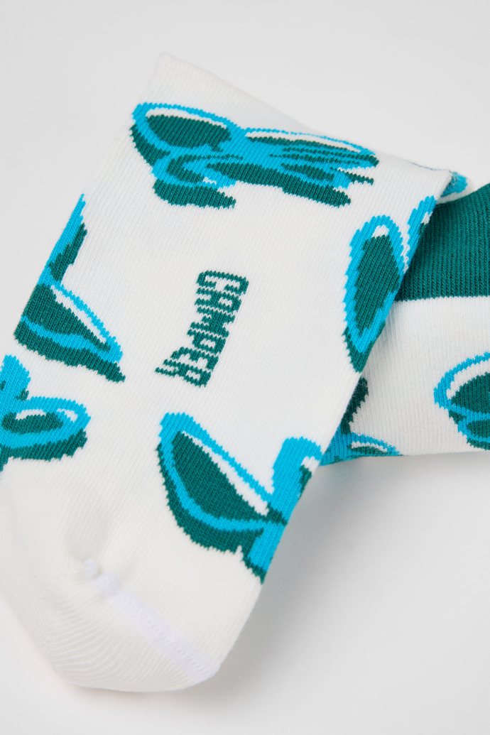 Neu Eingetroffen Camper Socks - Weiße, grüne, blaue Socken aus Bio-Baumwolle.